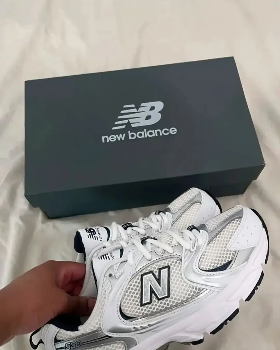 New Balance 530 prata, ângulo 1 de 2